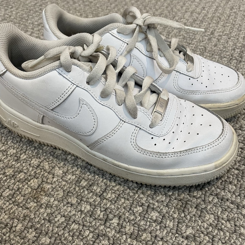 Nike Air Force 1 GS Youth Size 5Y Triple White Sneakers DH2920-111 Shoes